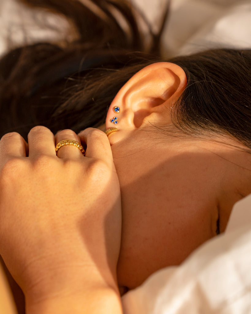 Gala 藍色藍寶石耳環