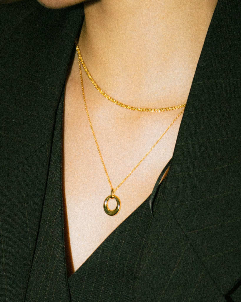 Ruffle Chain Statement Stack